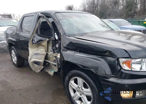 2013 Honda Ridgeline Rtl z USA, uszkodzony, nr VIN 5FPYK1F56DB004171